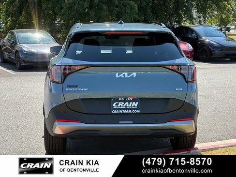 Certified 2026 Kia Sportage EX w/ EX Panoramic Sunroof Package AWD/4WD image 6