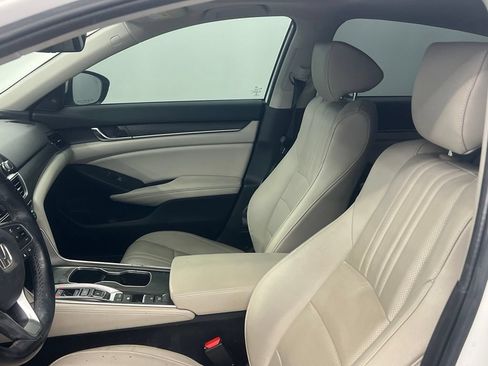 Used 2021 Honda Accord Touring image 10