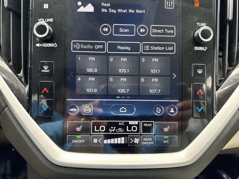 Used 2023 Subaru Ascent Limited AWD/4WD image 33