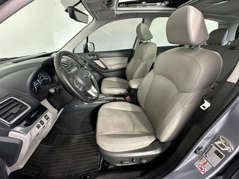 Used 2017 Subaru Forester 2.5i Limited w/ Popular Package #2 AWD/4WD image 18