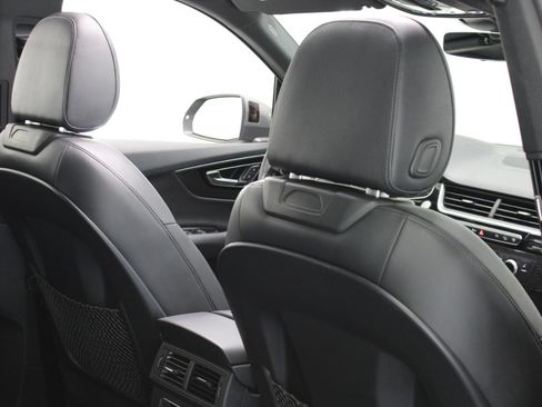 Used 2017 Audi Q7 3.0T Premium Plus image 42