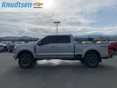 Used 2024 Ford F350 Platinum image 4