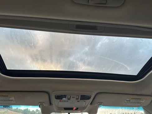 Used 2016 Subaru Outback 3.6R Limited image 19