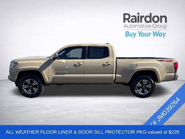 Used 2018 Toyota Tacoma TRD Sport w/ Technology Package AWD/4WD image 4