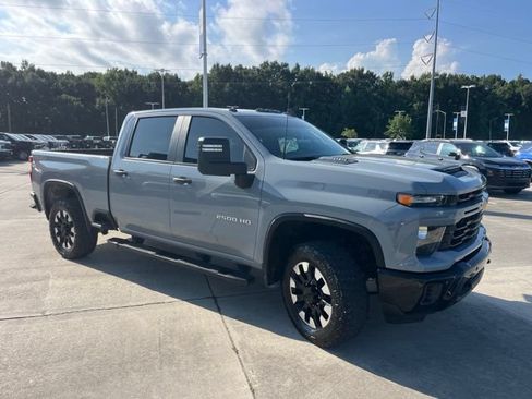 Used 2025 Chevrolet Silverado 2500 Custom w/ Custom Value Package AWD/4WD image 10