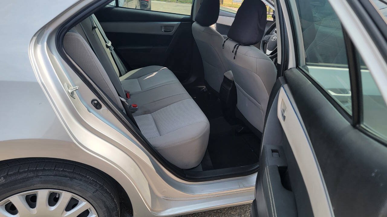 Used 2016 Toyota Corolla LE FWD image 19