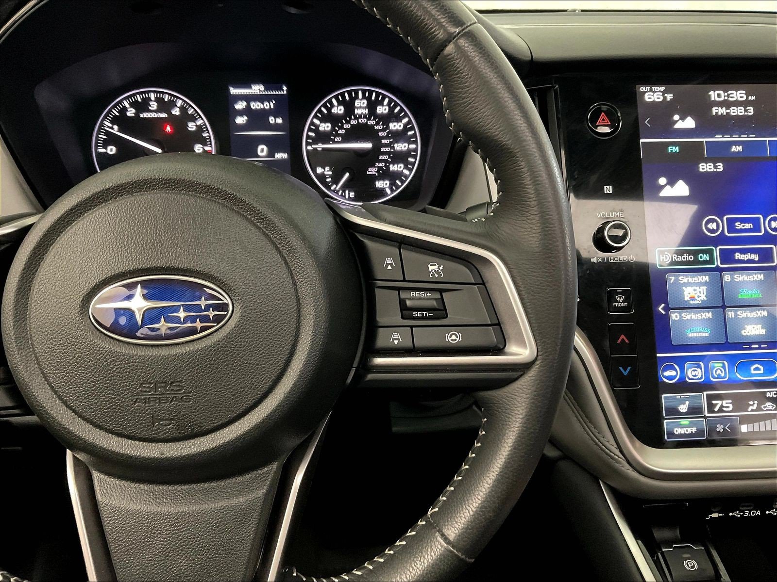 Used 2025 Subaru Outback Premium AWD/4WD image 12