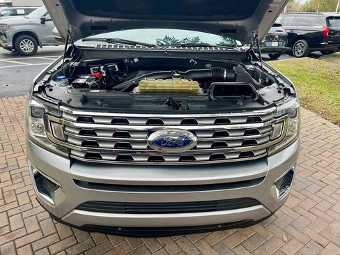 Used 2021 Ford Expedition Max Limited image 18