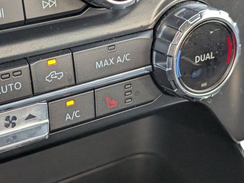 Used 2022 Ford F150 XLT w/ Equipment Group 302A High image 12