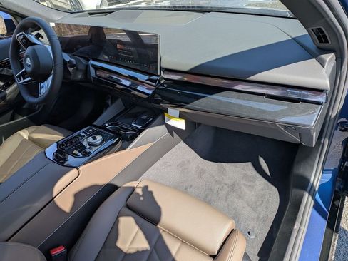 New 2026 BMW 550e xDrive w/ Premium Package AWD/4WD image 73