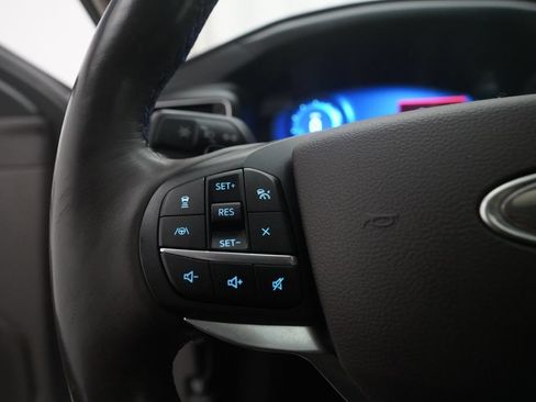 Used 2020 Ford Explorer Platinum w/ Premium Technology Package AWD/4WD image 18