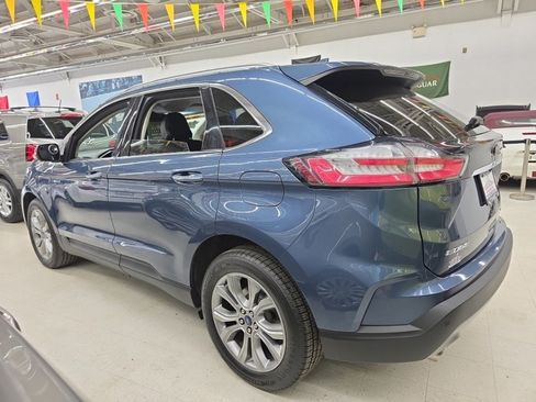 Used 2019 Ford Edge Titanium AWD/4WD image 4