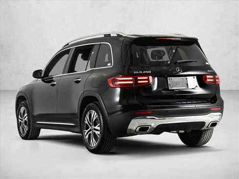 Certified 2025 Mercedes-Benz GLB 250 4MATIC image 8