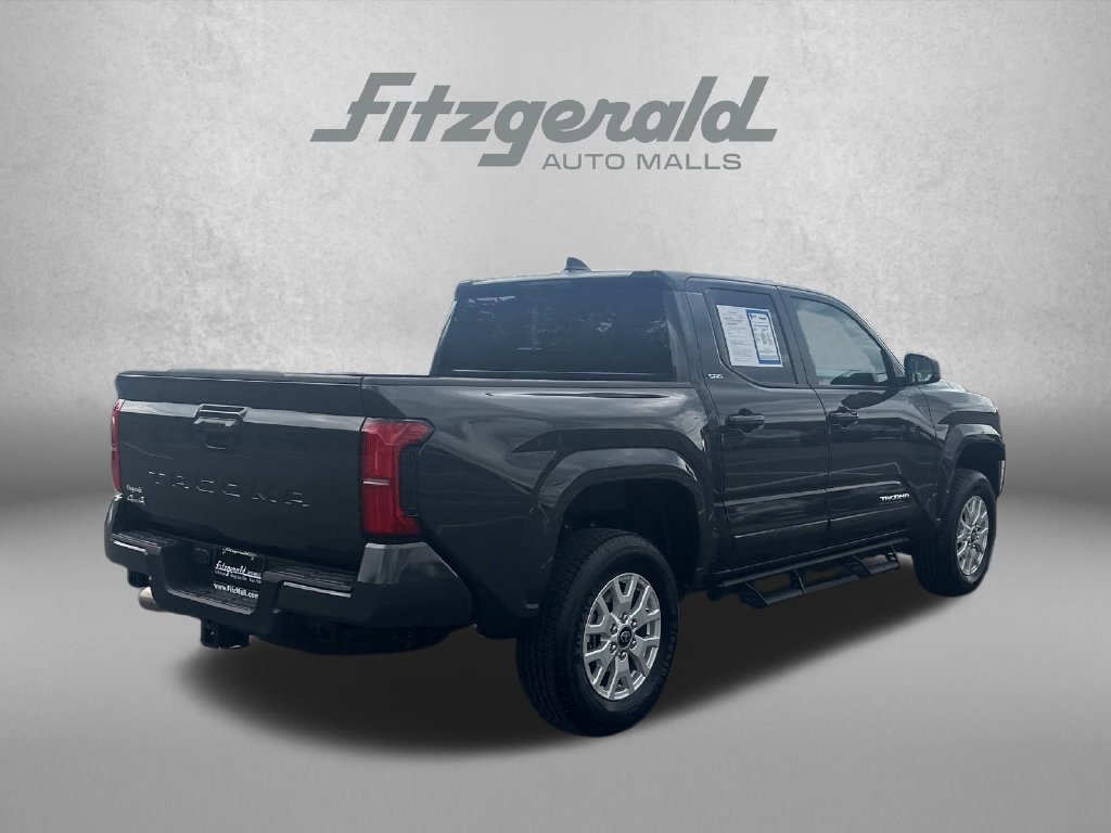Used 2025 Toyota Tacoma SR5 AWD/4WD image 8