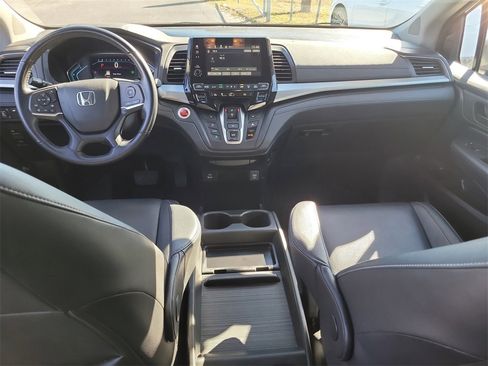 Used 2024 Honda Odyssey EX-L image 13