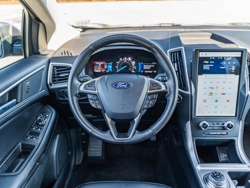 Used 2024 Ford Edge SEL image 22