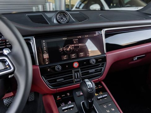 New 2026 Porsche Macan image 77