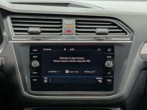 Used 2020 Volkswagen Tiguan SE R-Line AWD/4WD image 31