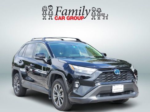 Used 2023 Toyota RAV4 XLE Premium AWD/4WD image 2
