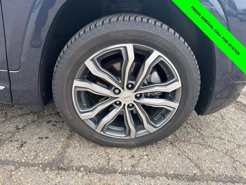 Used 2019 GMC Terrain Denali w/ Advanced Safety Package AWD/4WD image 13