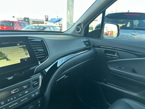 Used 2019 Honda Pilot Elite image 37