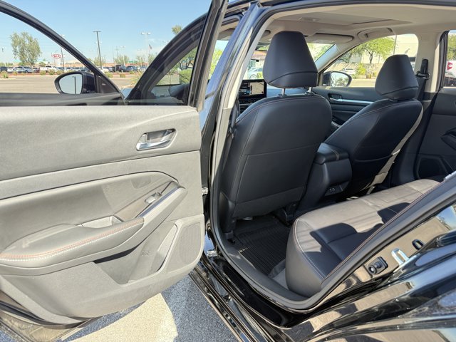 Used 2024 Nissan Altima 2.5 SR w/ SR Premium Package FWD image 21