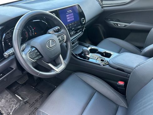 Certified 2025 Lexus NX 250 FWD image 10