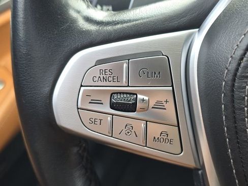 Used 2020 BMW 750i xDrive w/ Luxury Rear Seating Package image 28