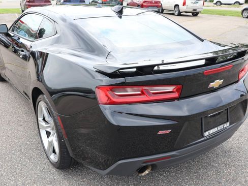 Used 2017 Chevrolet Camaro SS RWD image 4