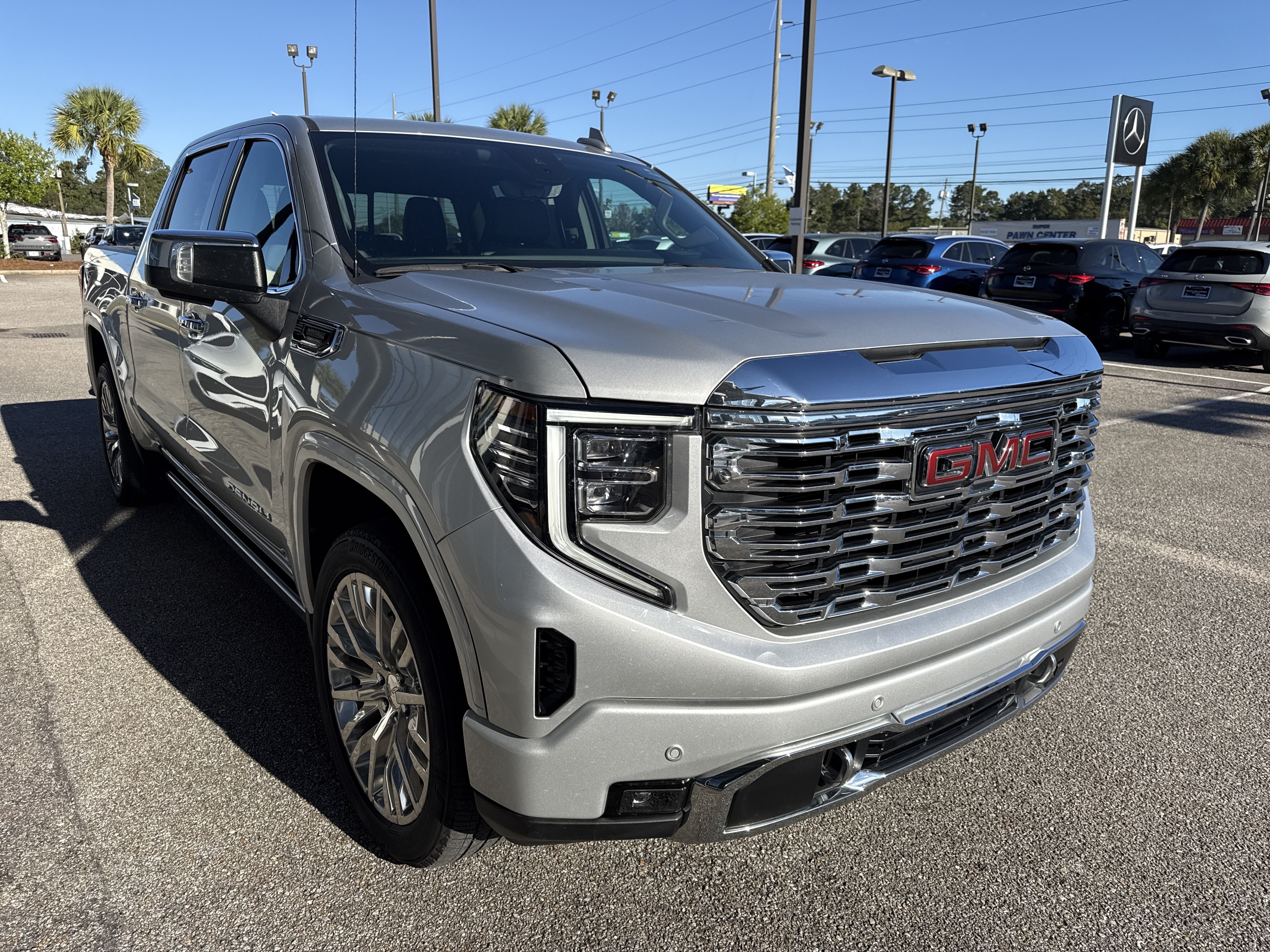 Used 2022 GMC Sierra 1500 Denali w/ Denali Reserve Package AWD/4WD image 7