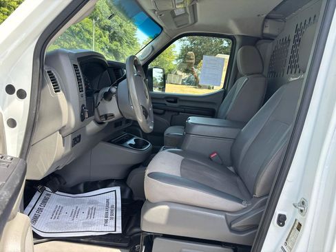 Used 2020 Nissan NV 2500 SV RWD image 12