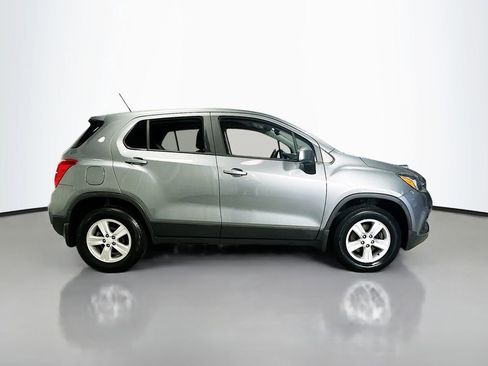 Used 2020 Chevrolet Trax LS w/ Tint and Cruise Package AWD/4WD image 9