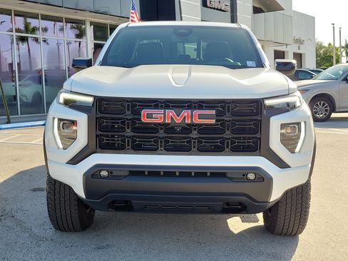Used 2025 GMC Canyon Elevation w/ Convenience Package AWD/4WD image 2