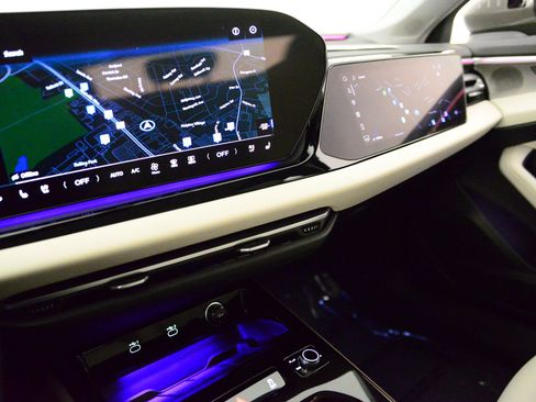 Used 2025 Audi A5 2.0T Prestige w/ 19" Wheel Package image 27