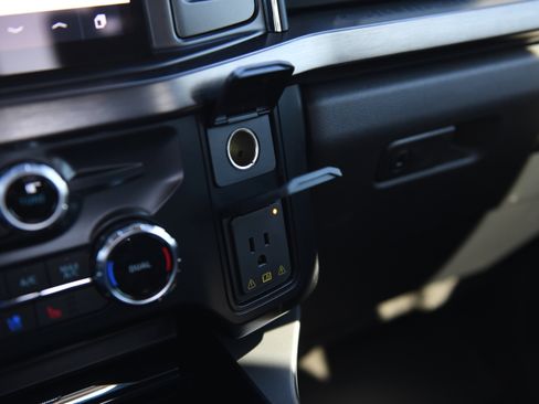 New 2026 Ford F250 Lariat w/ Tremor Off-Road Package image 33