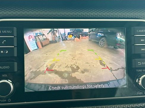 Used 2018 Nissan Kicks SV w/ Exterior Package image 14