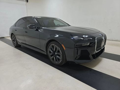 Used 2023 BMW 740i RWD image 3