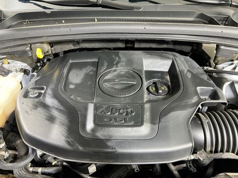 Used 2022 Jeep Grand Cherokee Overland image 30