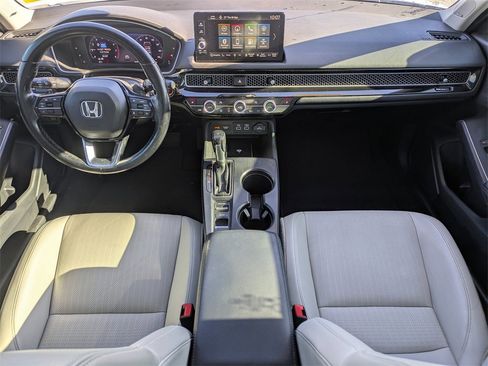 Used 2022 Honda Civic Touring image 16
