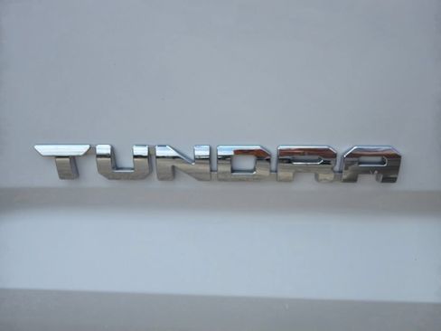 Used 2022 Toyota Tundra SR5 AWD/4WD image 9