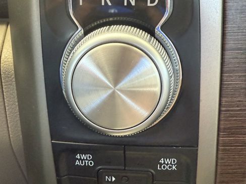 Used 2013 RAM 1500 Laramie w/ Convenience Group image 34