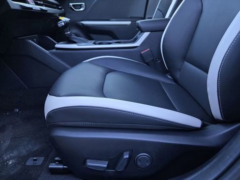 New 2026 Kia K4 GT-Line image 17