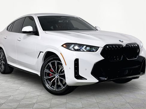 Certified 2026 BMW X6 xDrive40i w/ Climate Comfort Package AWD/4WD image 4