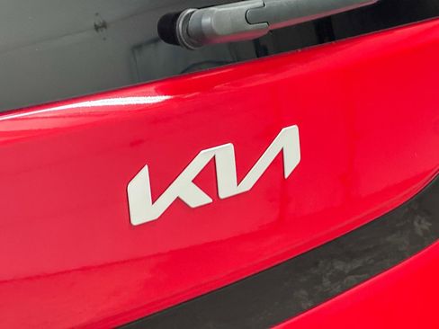 Used 2023 Kia Soul LX w/ LX Technology Package image 17