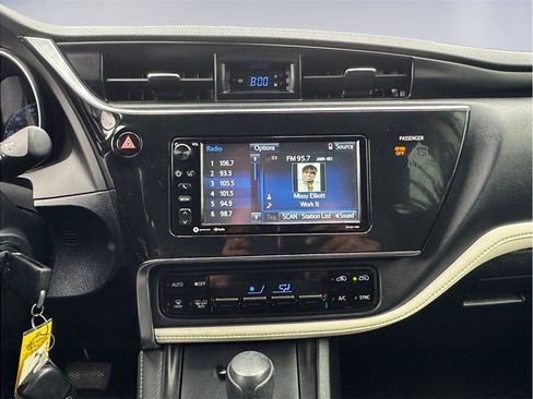 Used 2017 Toyota Corolla iM FWD image 10