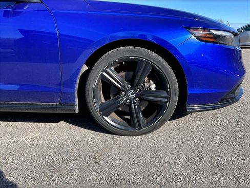 Used 2023 Honda Accord Sport image 4