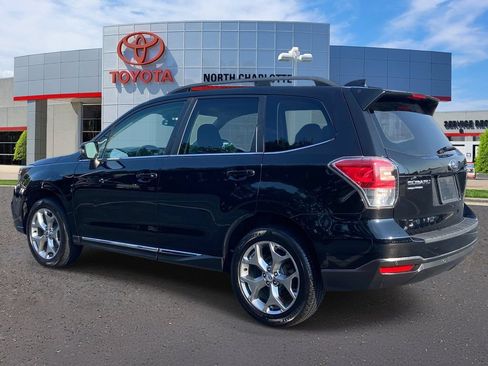 Used 2018 Subaru Forester 2.5i Touring AWD/4WD image 4