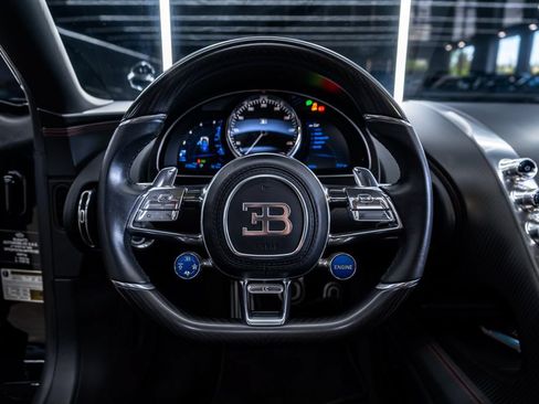 Used 2018 Bugatti Chiron AWD/4WD image 32