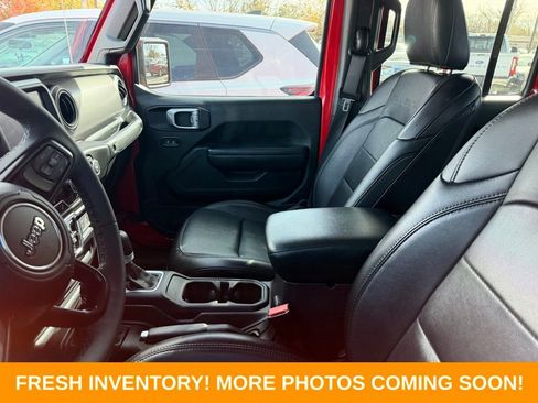 Used 2023 Jeep Gladiator Sport image 8