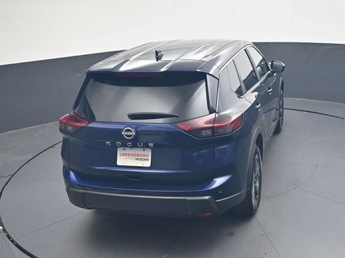 Used 2025 Nissan Rogue SV FWD image 34